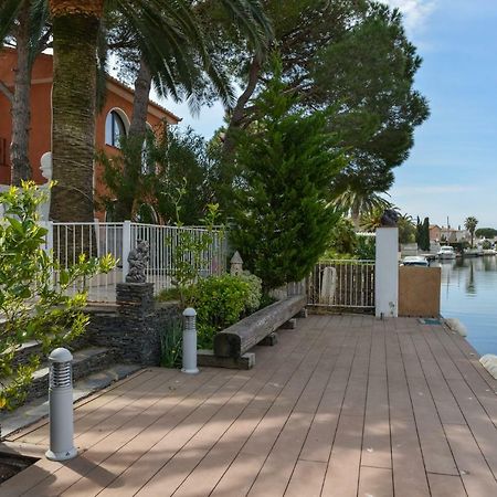 Villa Requesens On Canal Empuriabrava Eksteriør billede
