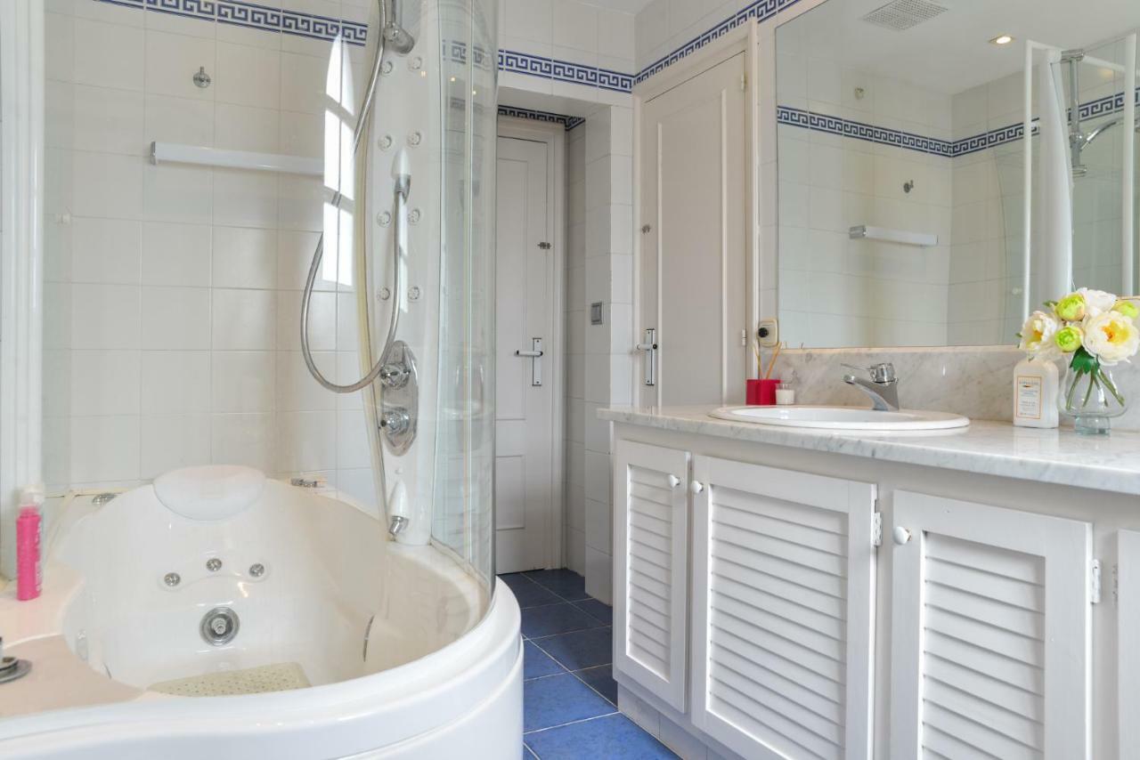 Villa Requesens On Canal Empuriabrava Eksteriør billede