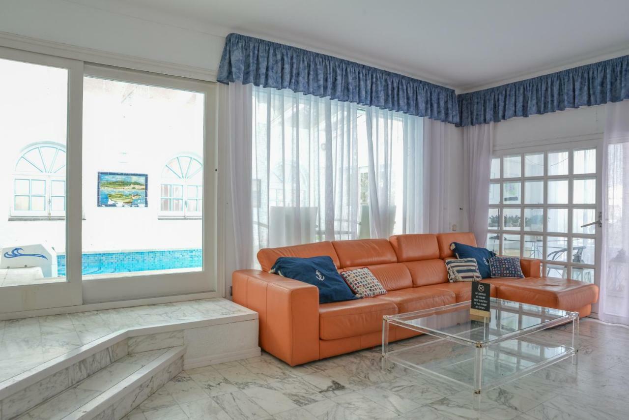 Villa Requesens On Canal Empuriabrava Eksteriør billede